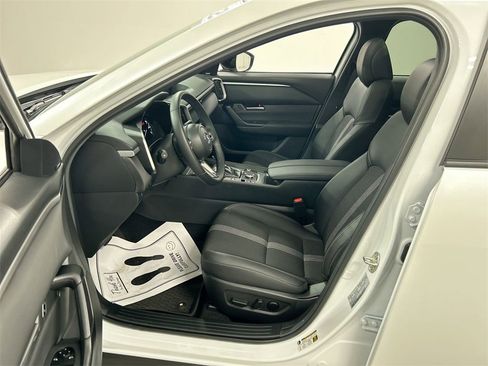 Certified 2025 MAZDA CX-50 AWD 2.5 S w/ Weather Package image 9