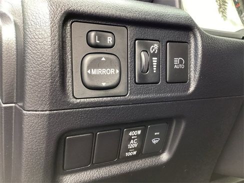 Certified 2024 Toyota 4Runner TRD Off-Road Premium image 27