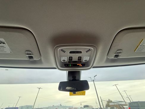 Used 2021 Chevrolet Traverse Premier w/ Redline Edition image 31