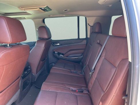 Used 2019 Chevrolet Suburban Premier image 10