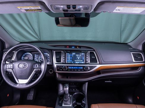 Used 2018 Toyota Highlander Limited Platinum w/ Protection Package #3 AWD/4WD image 14