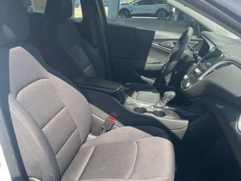 Used 2024 Chevrolet Malibu LT FWD image 18