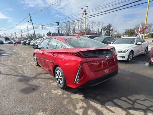 Used 2018 Toyota Prius Prime Plus w/ Carpet Mat Package image 7