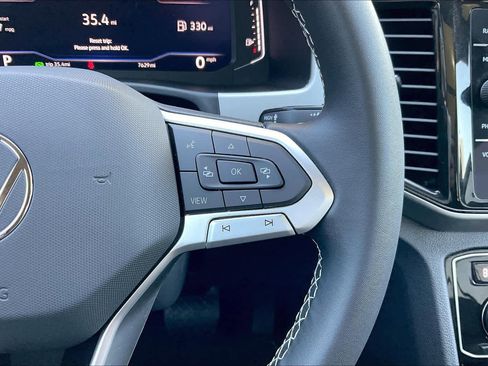 Certified 2023 Volkswagen Atlas SE image 25