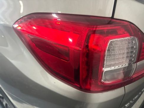 Used 2019 Subaru Ascent Premium AWD/4WD image 6
