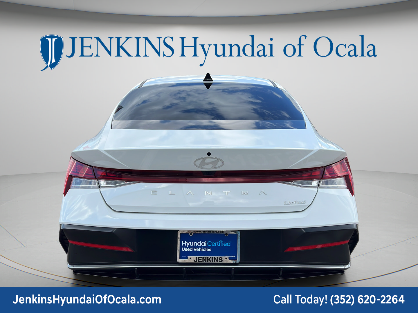 Certified 2025 Hyundai Elantra Limited FWD image 10