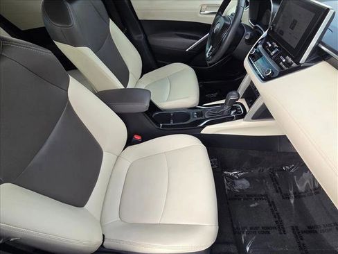 Certified 2024 Toyota Corolla Cross XLE image 20