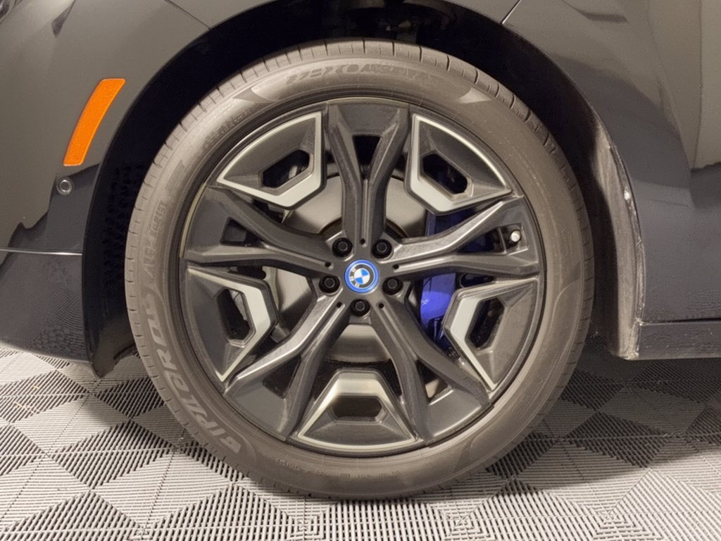 Certified 2024 BMW iX xDrive50 w/ Premium Package AWD/4WD image 13