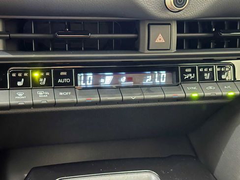 Certified 2026 Toyota Crown AWD/4WD image 15