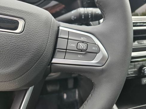 New 2026 Jeep Compass Latitude AWD/4WD image 21
