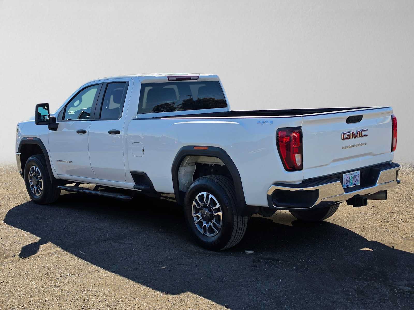 Used 2022 GMC Sierra 3500 Pro w/ Gooseneck/5TH Wheel Package AWD/4WD image 6