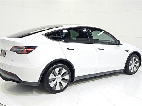 Used 2021 Tesla Model Y Long Range AWD/4WD image 8