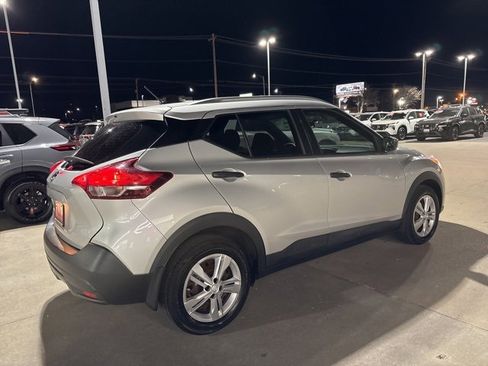 Certified 2018 Nissan Kicks S image 3