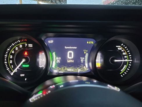 Certified 2025 Jeep Wrangler Unlimited Sahara w/ Safety Group image 8