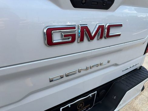 Used 2019 GMC Sierra 1500 Denali w/ Technology Package AWD/4WD image 15