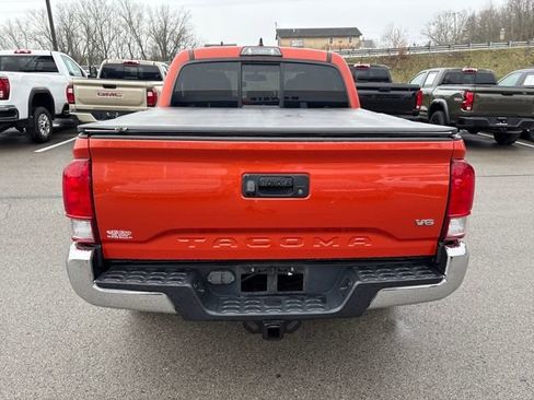 Used 2016 Toyota Tacoma TRD Off-Road w/ Towing Package AWD/4WD image 4