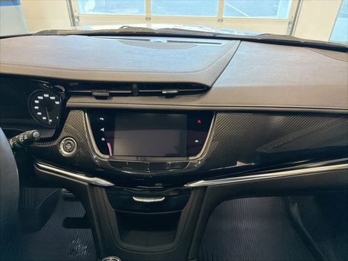 Used 2023 Cadillac XT6 Sport w/ Technology Package image 27