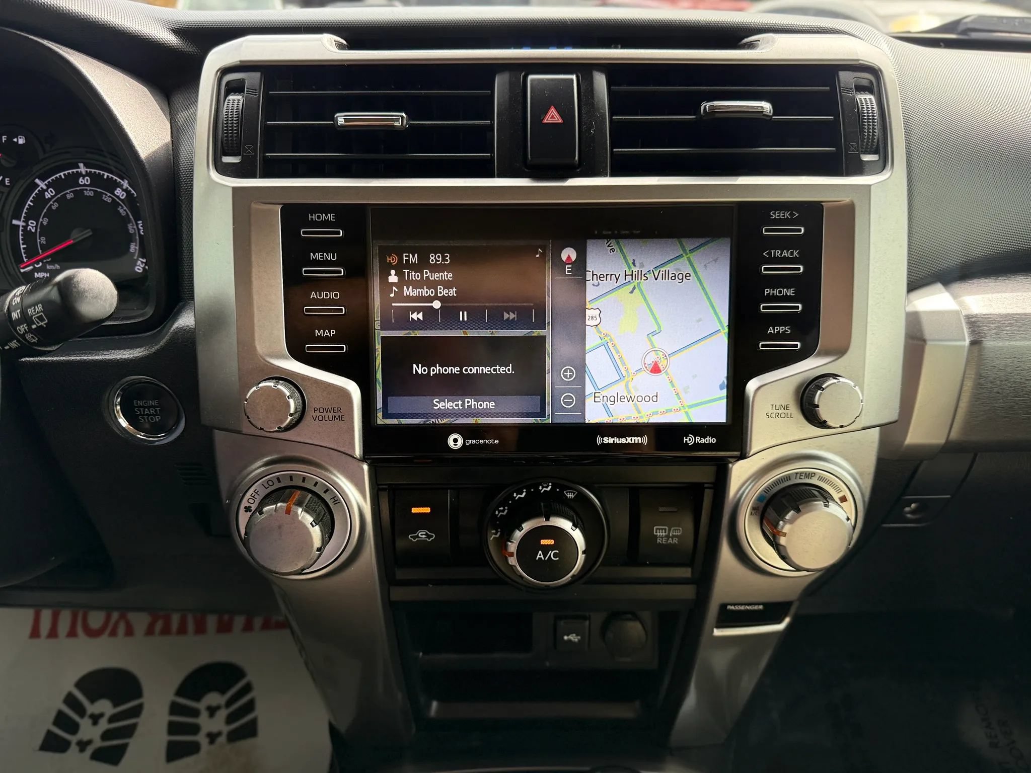Used 2021 Toyota 4Runner SR5 Premium w/ Moonroof Package AWD/4WD image 31