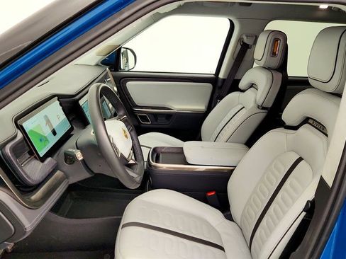 Used 2024 Rivian R1S Adventure AWD/4WD image 21