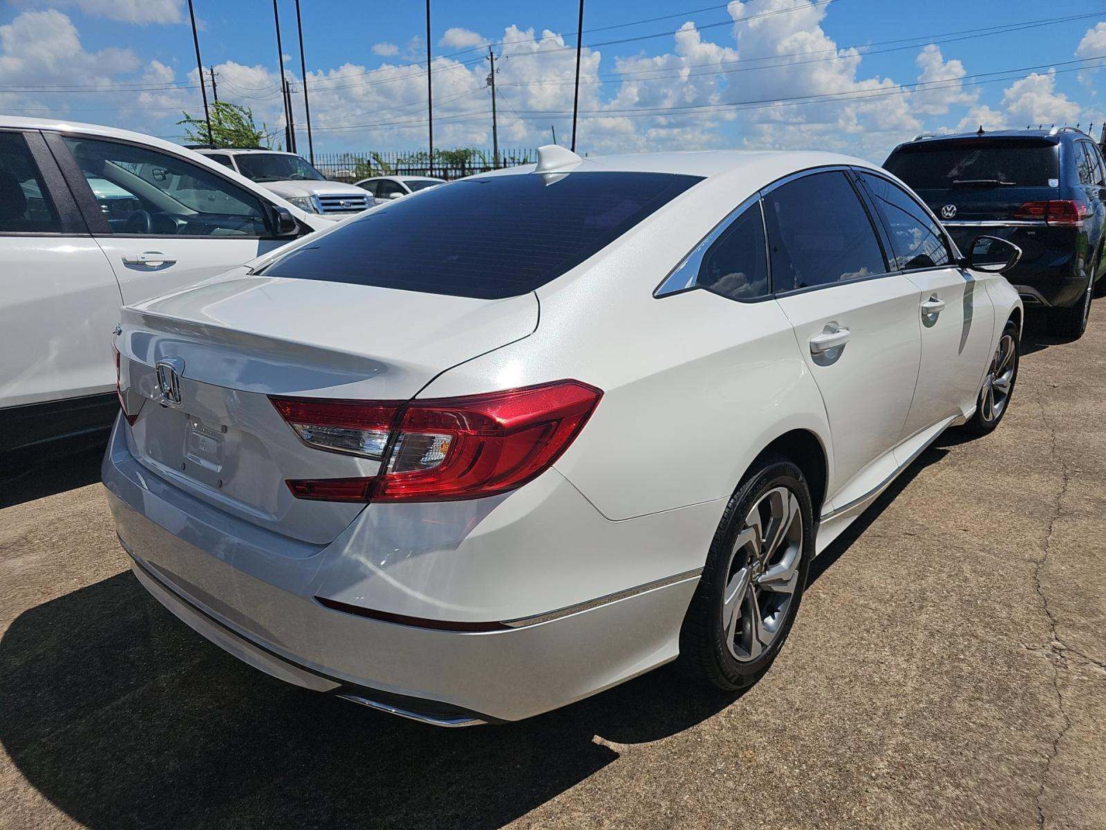 Used 2018 Honda Accord EX image 3
