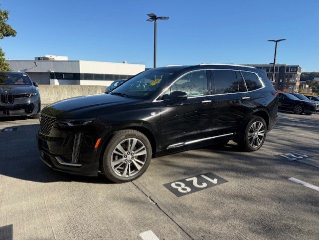 Used 2025 Cadillac XT6 Premium Luxury AWD/4WD image 1