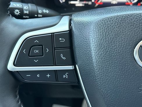 Used 2025 Toyota Grand Highlander FWD image 24