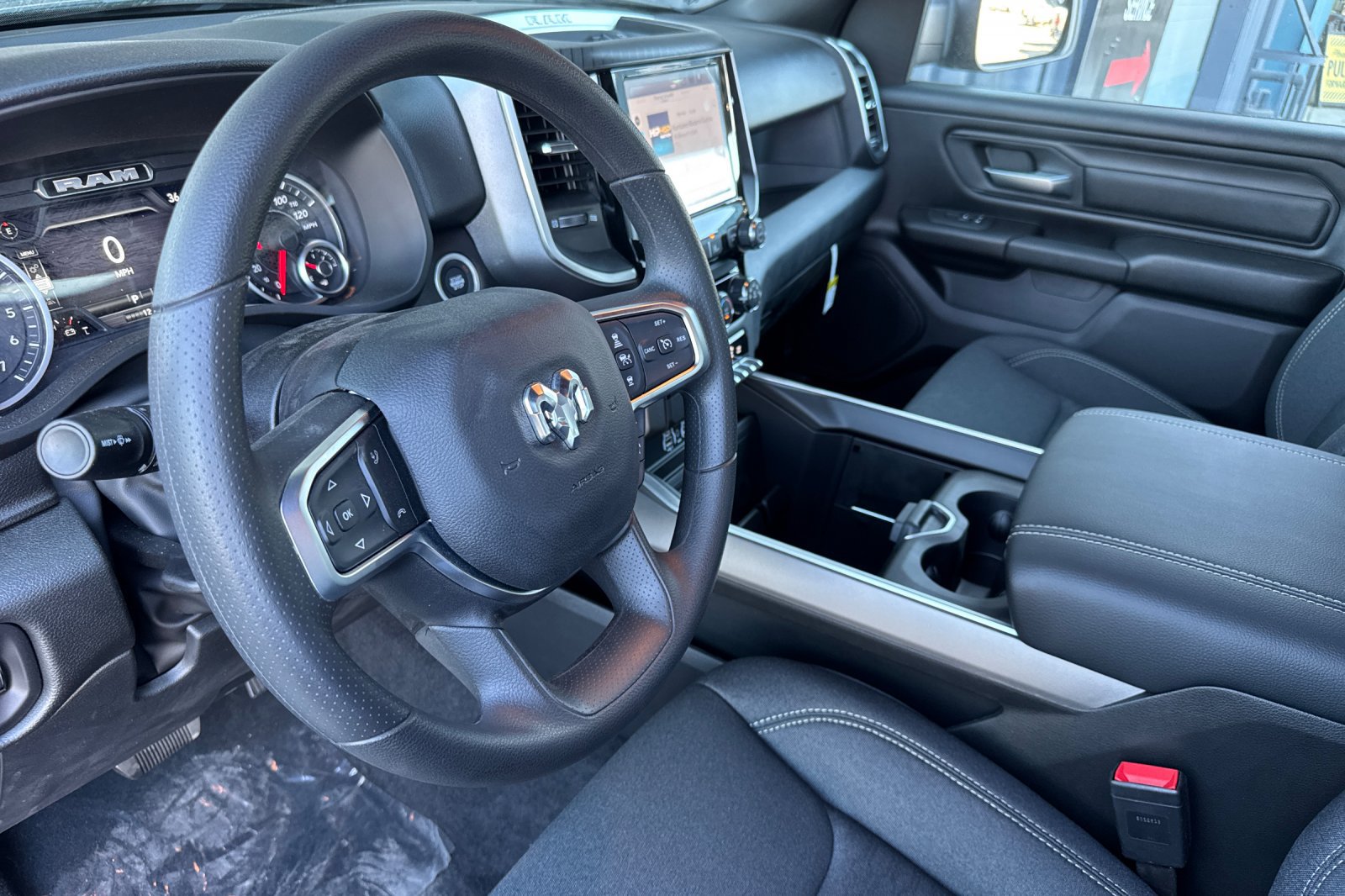 New 2026 RAM 1500 Express AWD/4WD image 9