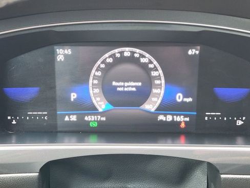 Used 2023 Volkswagen Tiguan SE w/ Panoramic Sunroof Package image 17