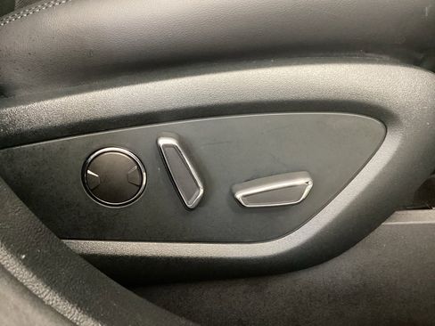 Used 2022 Lincoln Nautilus Reserve image 9