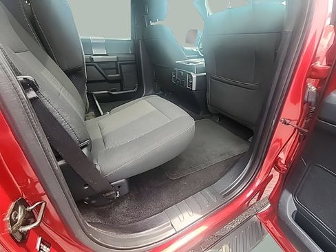 Used 2017 Ford F150 XLT w/ Equipment Group 302A Luxury AWD/4WD image 13