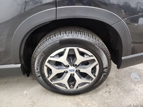 Used 2019 Subaru Forester Premium w/ Popular Package #1 AWD/4WD image 38