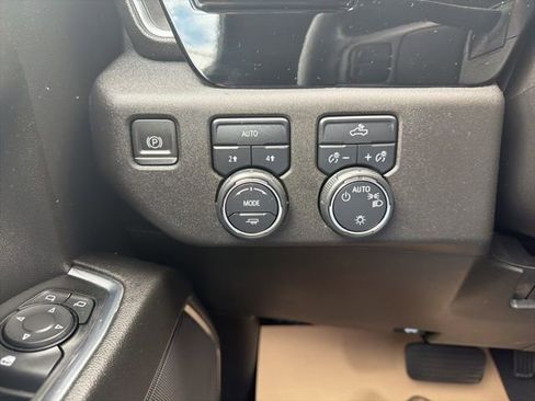 Used 2024 Chevrolet Silverado 1500 LT AWD/4WD image 25