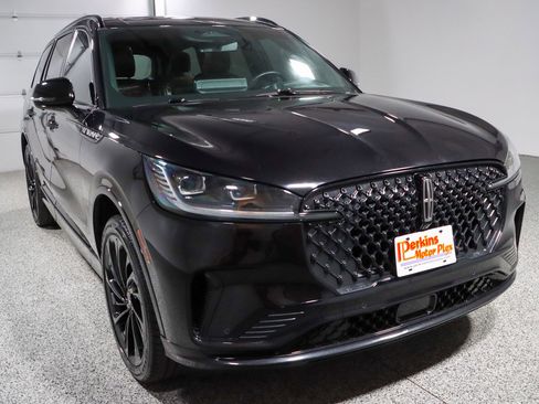 Used 2025 Lincoln Aviator Reserve w/ Jet Appearance Package AWD/4WD image 5