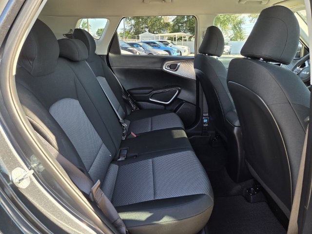 Used 2025 Kia Soul LX w/ LX Technology Package FWD image 18
