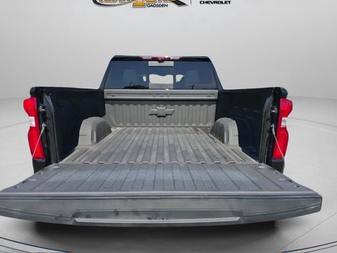 Used 2025 Chevrolet Silverado 1500 ZR2 w/ Technology Package image 18