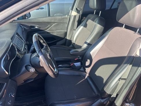 Used 2019 Buick Encore Preferred image 2