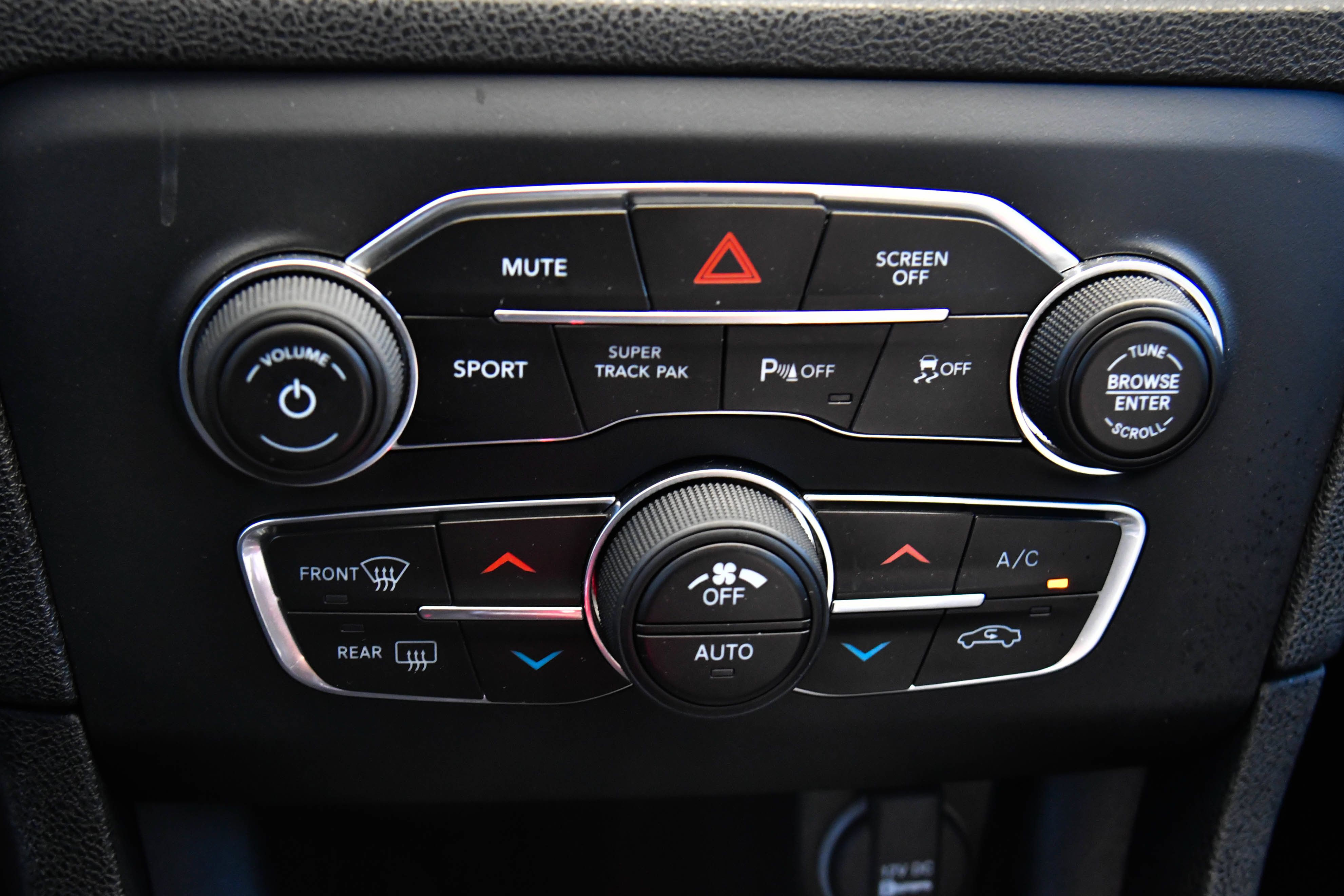 Used 2020 Dodge Charger R/T RWD image 24