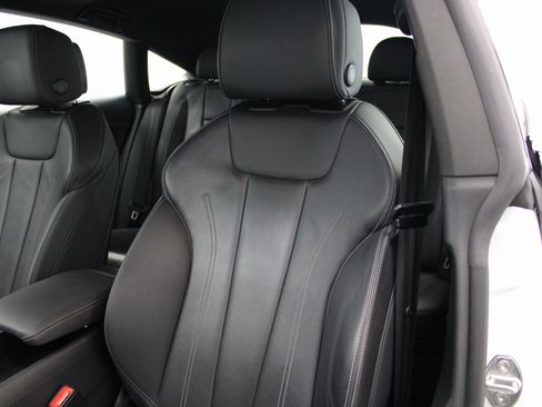 Used 2022 Audi A5 2.0T Premium image 18