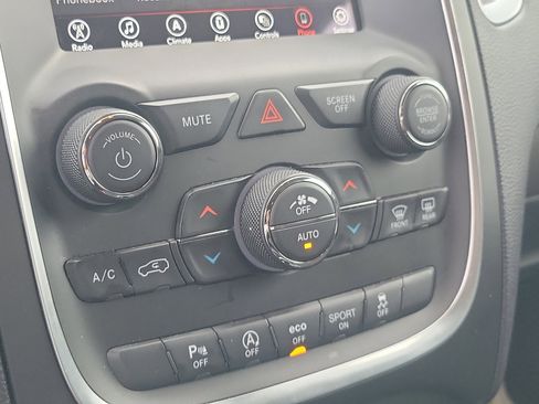 Used 2020 Dodge Durango SXT image 15