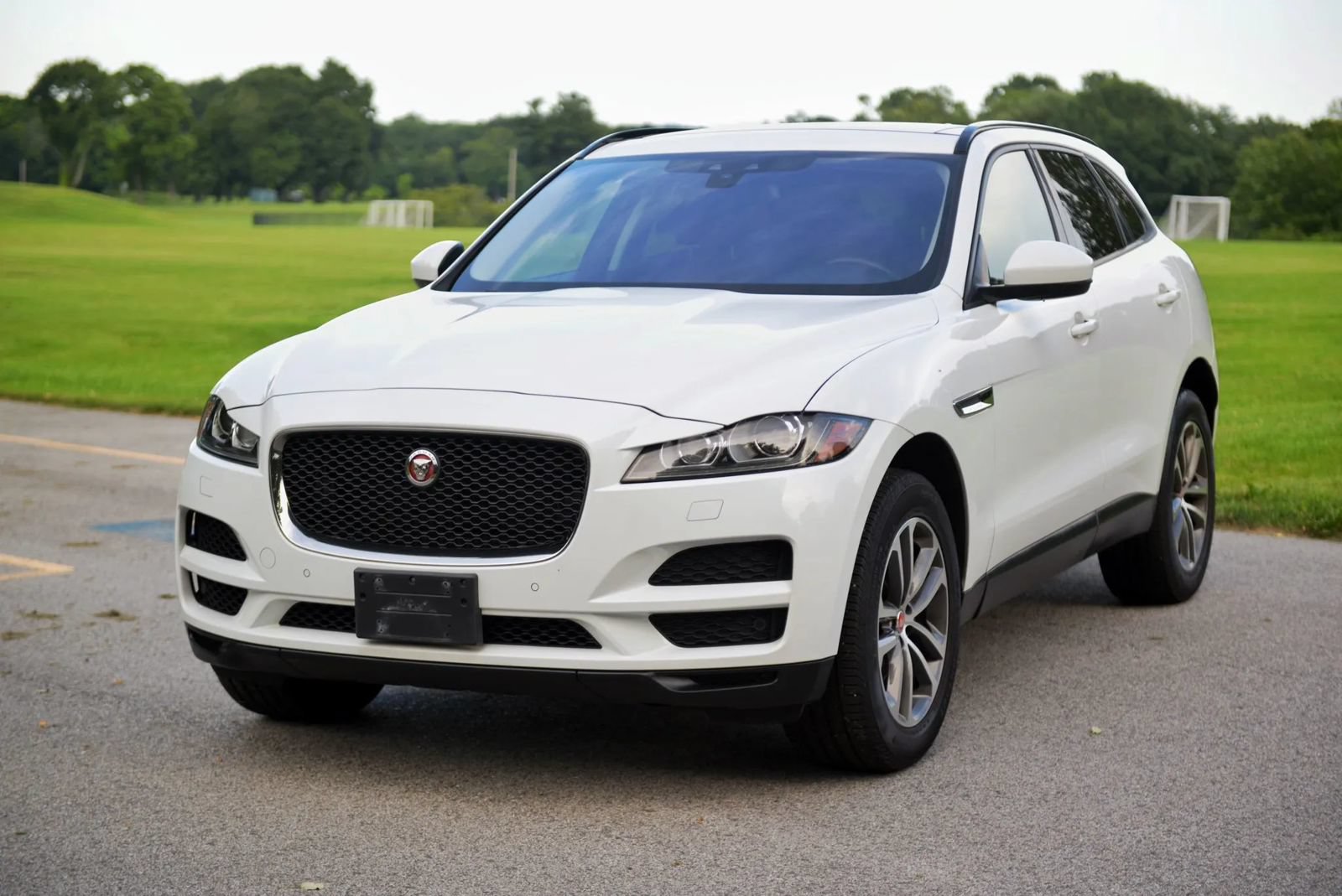 Used 2018 Jaguar F-PACE Premium AWD/4WD image 9