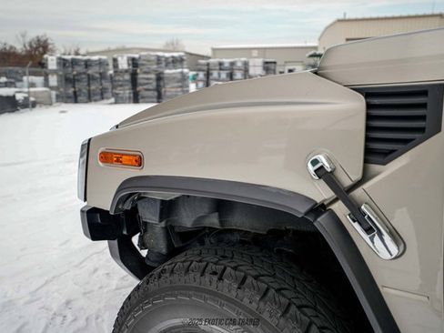 Used 2003 HUMMER H2 w/ Preferred Equipment Group AWD/4WD image 98