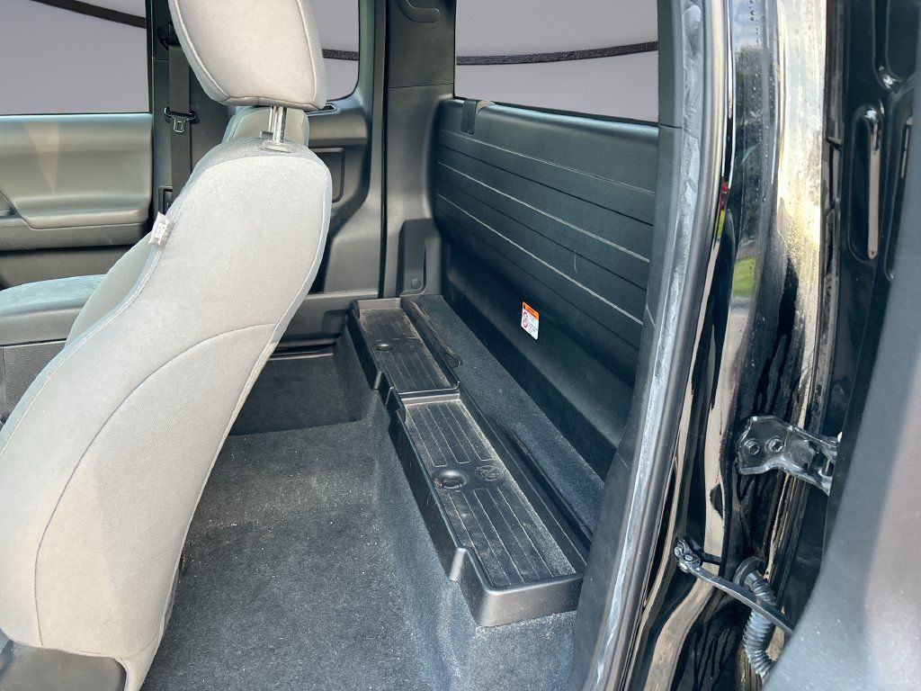 Used 2022 Toyota Tacoma SR RWD image 27
