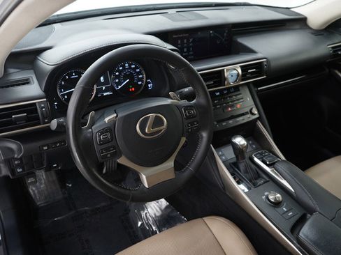 Used 2018 Lexus IS 300 300 w/ Comfort Package image 23