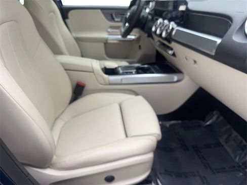 Used 2023 Mercedes-Benz EQB 300 300 w/ Exclusive Package image 44