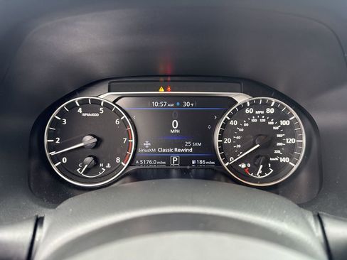 Used 2025 Nissan Altima 2.5 SV image 15