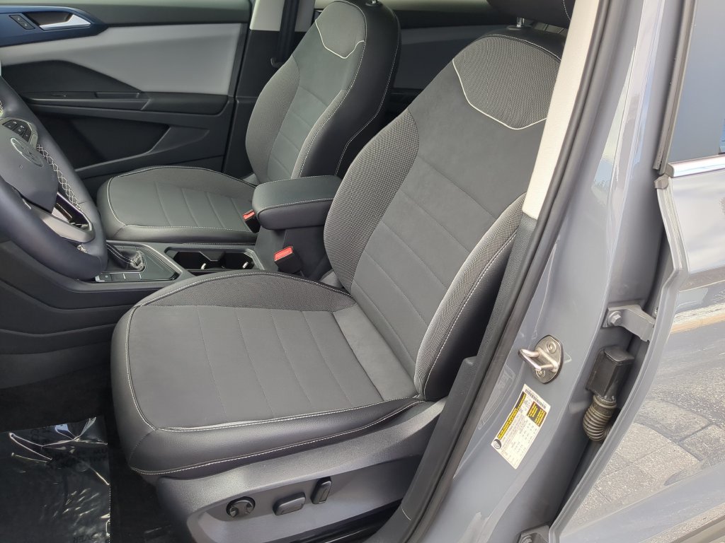 Certified 2023 Volkswagen Taos SE w/ Panoramic Sunroof Package FWD image 20