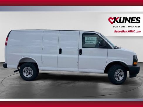 New 2026 GMC Savana 2500 w/ Driver Convenience Package RWD image 7