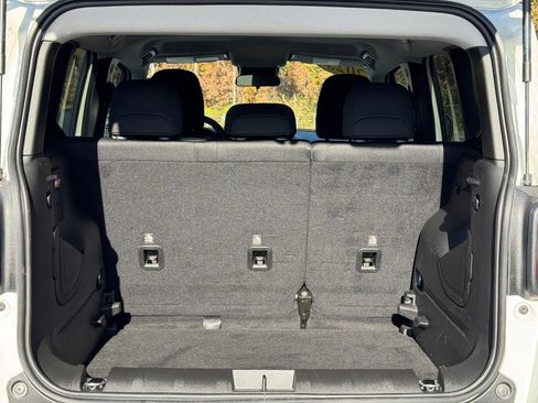 Used 2023 Jeep Renegade Latitude image 4