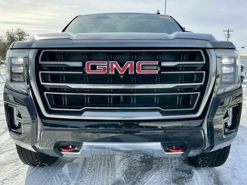 Used 2021 GMC Yukon XL AT4 w/ AT4 Premium Package image 9