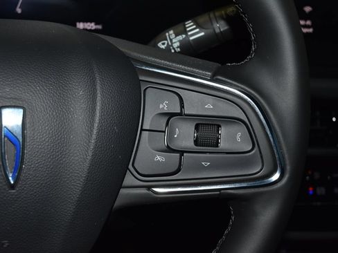 Used 2025 Buick Envista Avenir FWD image 10
